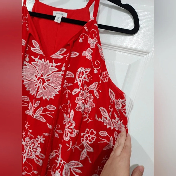 Westport Red & White Floral Embroidered A-Line Dress in Size 1X - Picture 5 of 9
